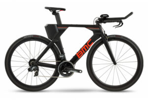 BMC TIMEMACHINE EIN TRIATHLON FAHRRAD SRAM FORCE ETAP AXS 12S 700 MM CARBON GRAU ROT 2021.jpg